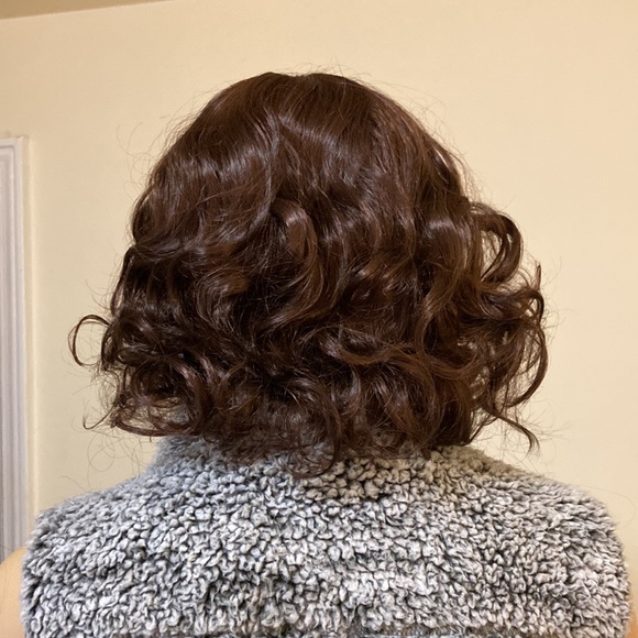 Light brown wig - Picture 3 of 4